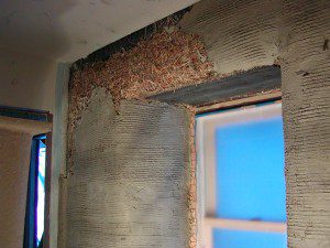 scratch coat plaster on straw bale wall