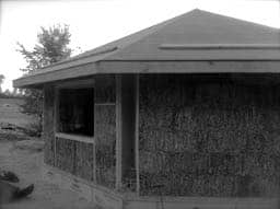 Octagonal Corner straw bale house