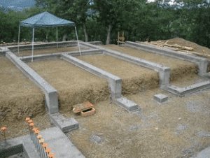 concrete foundation for straw bale house